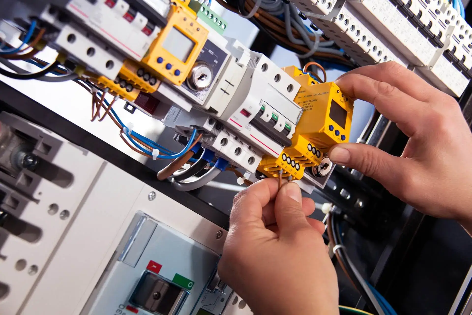 Certified electricians in Kensington